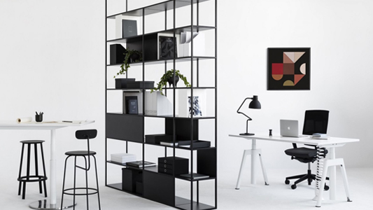 Ażurowe regały we wnętrzach