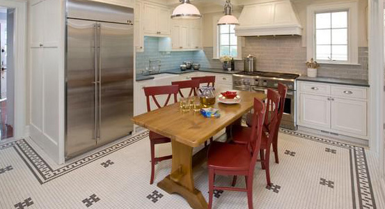 Zakochaj się w czerwonych krzesłach i fotelach