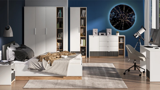 Jak urządzić mały pokój młodzieżowy dla chłopaka? 4 praktyczne triki i inspiracje