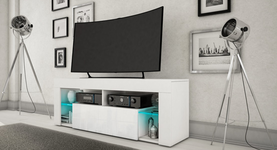 Komoda z szufladami czy komoda z drzwiczkami 